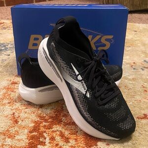 Brooks Adrenaline GTS 25, W 8D